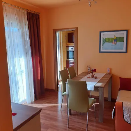 Apartmani Danja Kastela Exterior photo